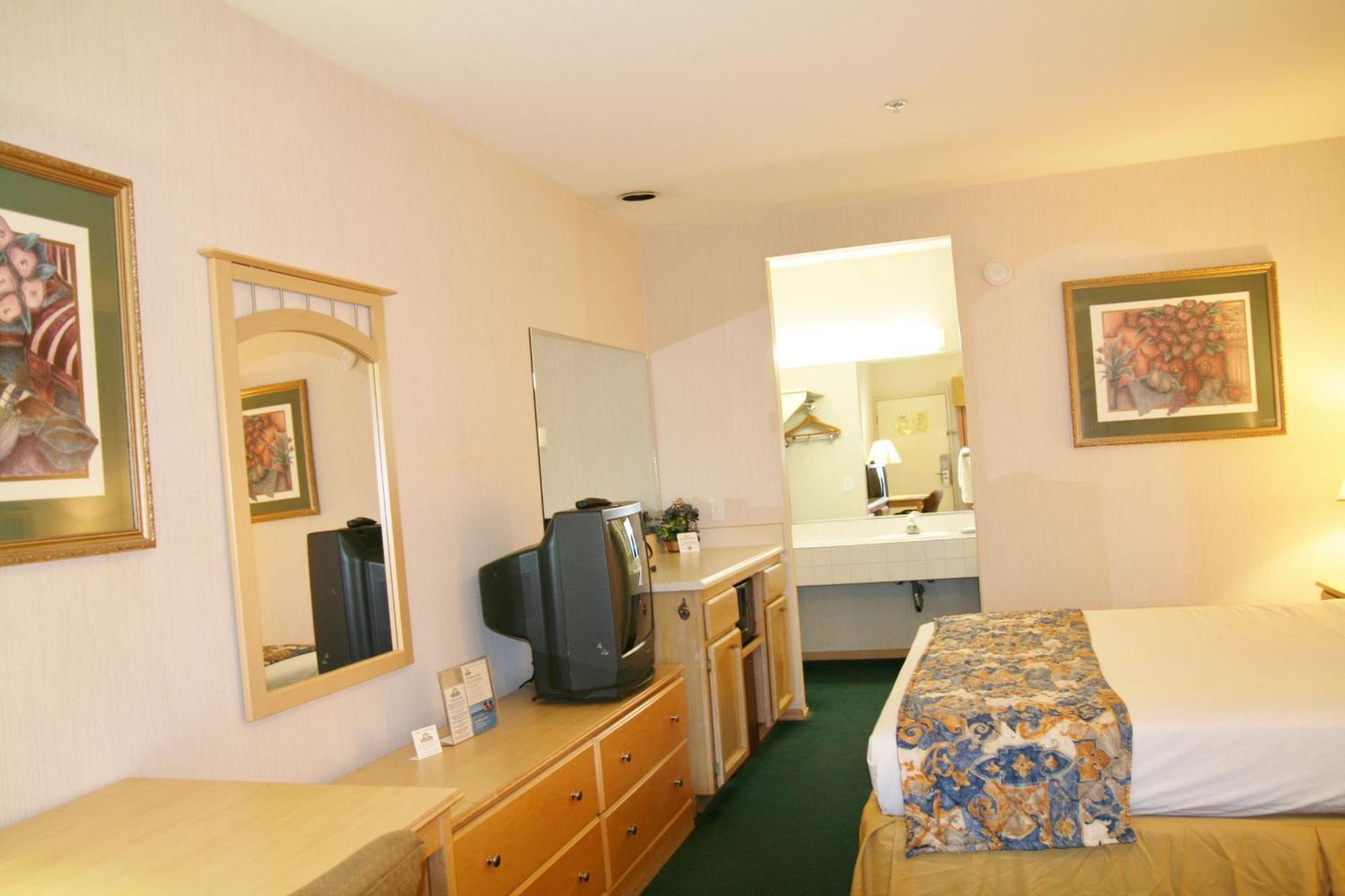 Days Inn By Wyndham Rocklin/Sacramento Exterior photo