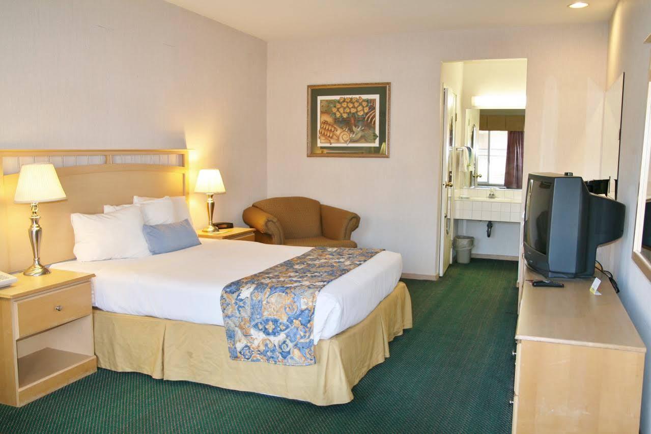 Days Inn By Wyndham Rocklin/Sacramento Exterior photo